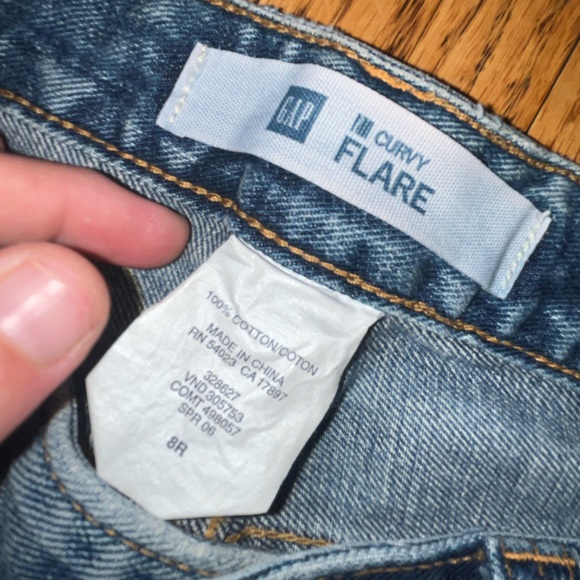 Vintage Gap curvy flare distressed jeans. 8 regular. Gently worn. - Picture 3 of 3
